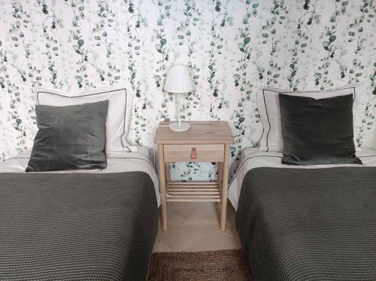 Costalita On The Beach - 3 Bedroom Cosy Apartment Εστεπόνα Εξωτερικό φωτογραφία