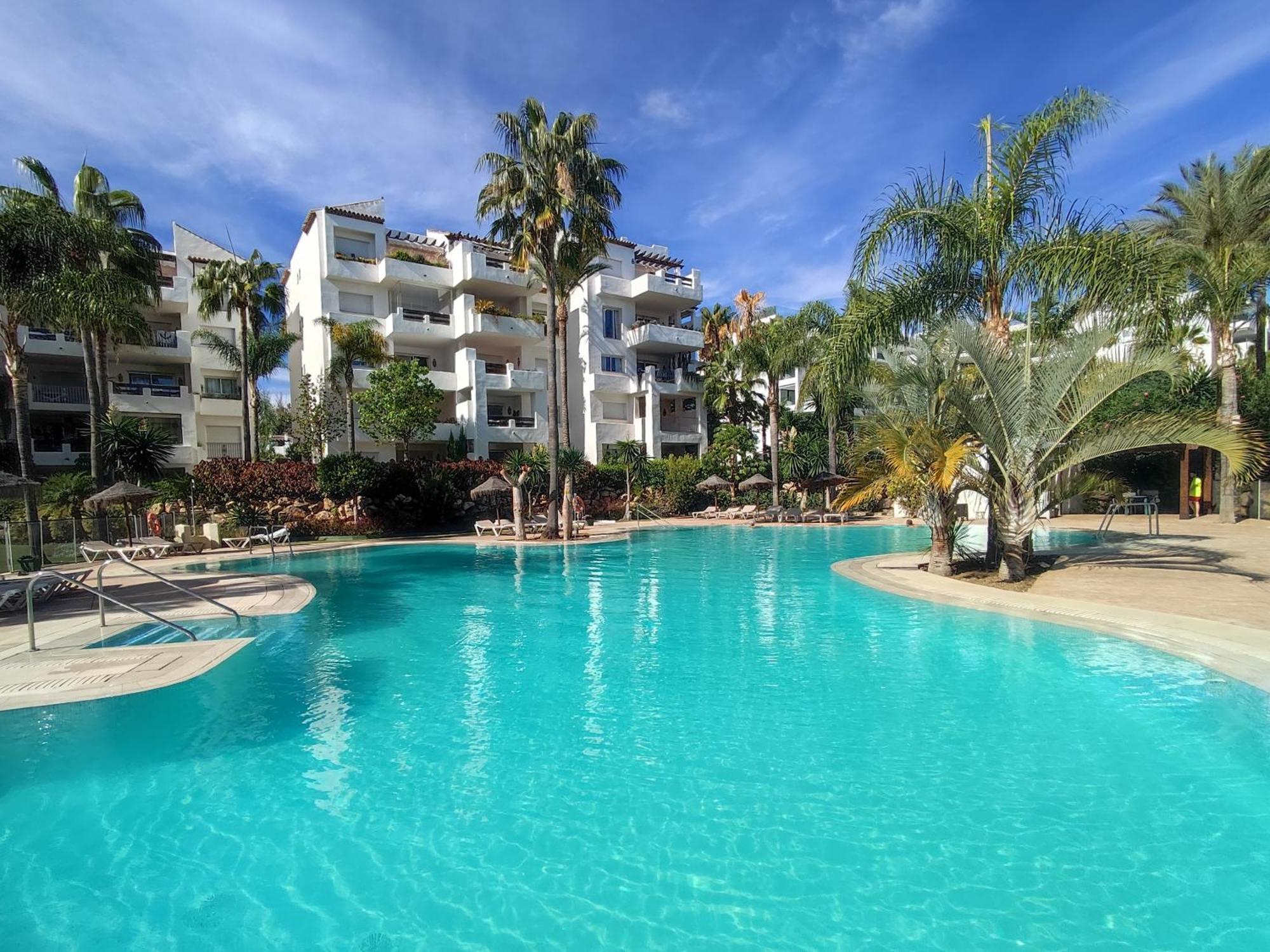 Costalita On The Beach - 3 Bedroom Cosy Apartment Εστεπόνα Εξωτερικό φωτογραφία
