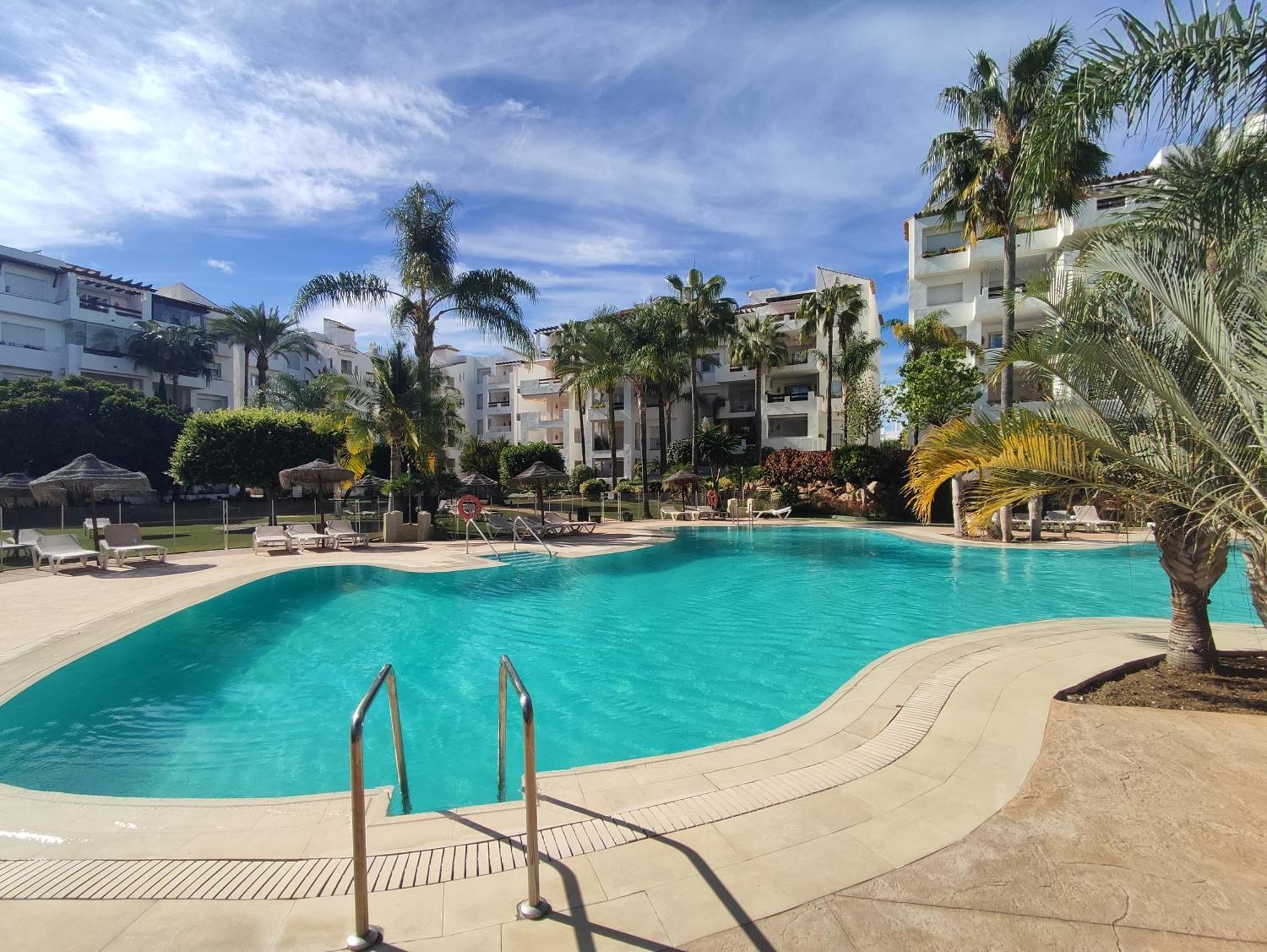 Costalita On The Beach - 3 Bedroom Cosy Apartment Εστεπόνα Εξωτερικό φωτογραφία